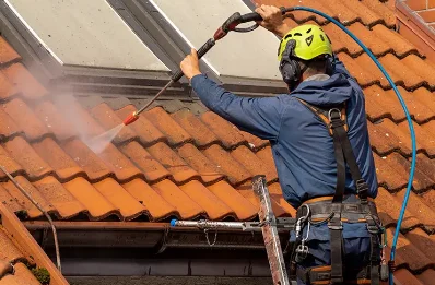 Démoussage et hydrofuge de toiture à Courchaton